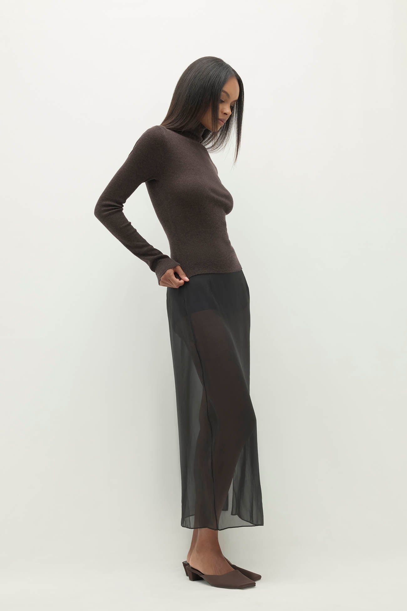 RUMER FITTED CASHMERE TURTLENECK